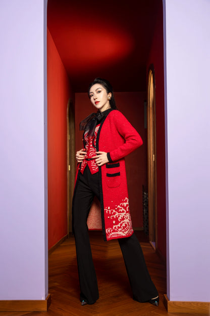 MagicQ's red wave crane jacquard bandeau short top color-block long coat knit set