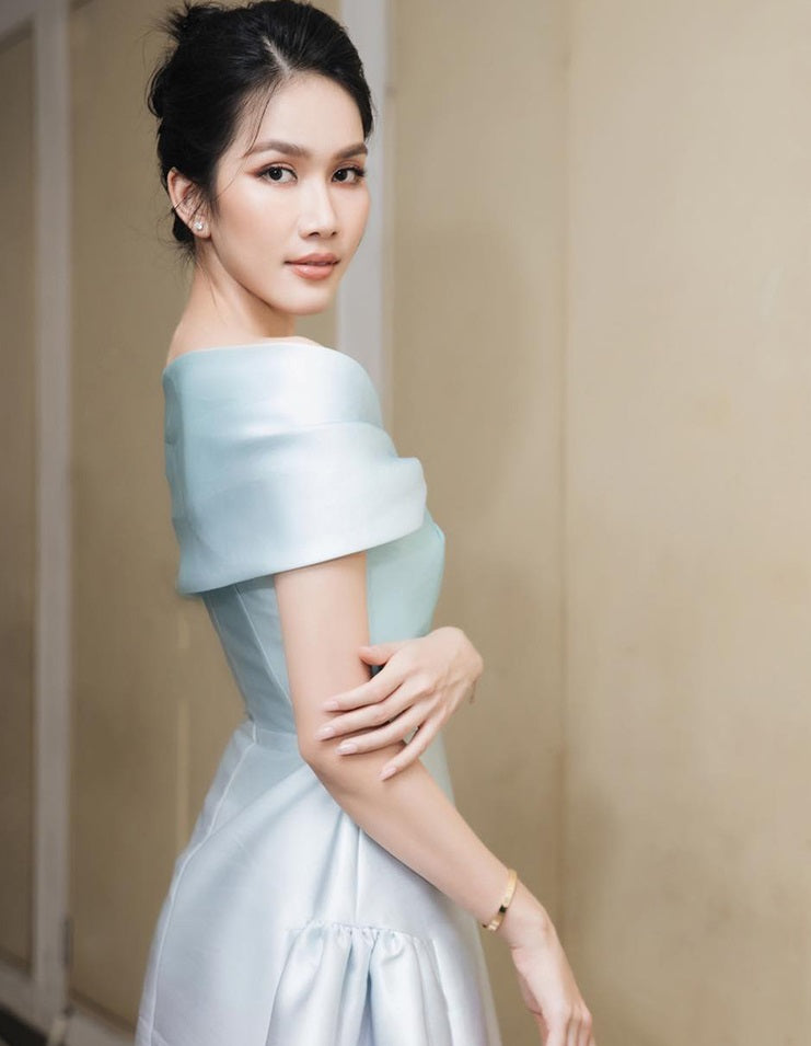 Early Spring 2023 new one-shoulder gradient V-neck waist dress- Salisa