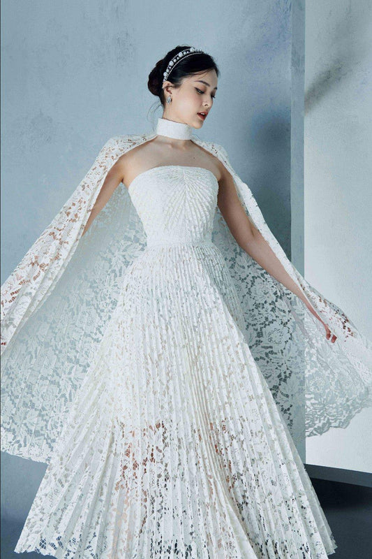 WHITE PLEATED CAPE-NANI