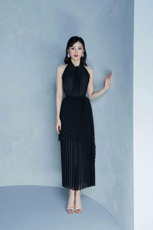 Black Falling Pleated Top- Nini